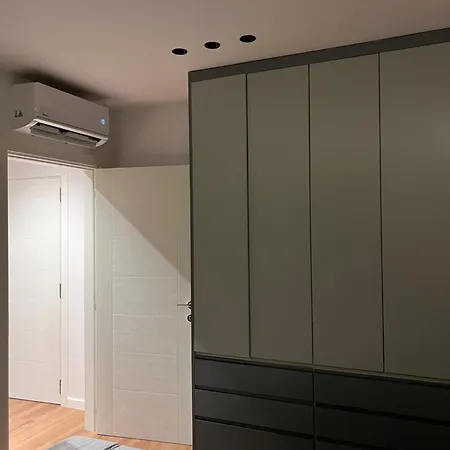 Renas Apartment1 Tirana